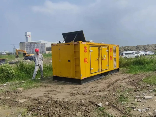 扎鲁特200KW柴油发电机机组每小时的油耗量受哪些因素影响？